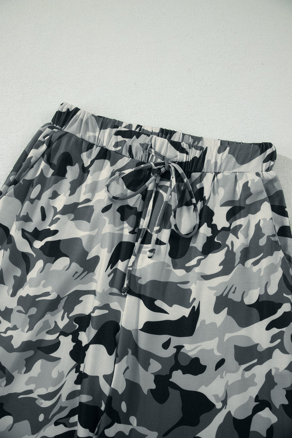 Women’s Camouflage Print High Waist Wide Leg Drawstring Pants