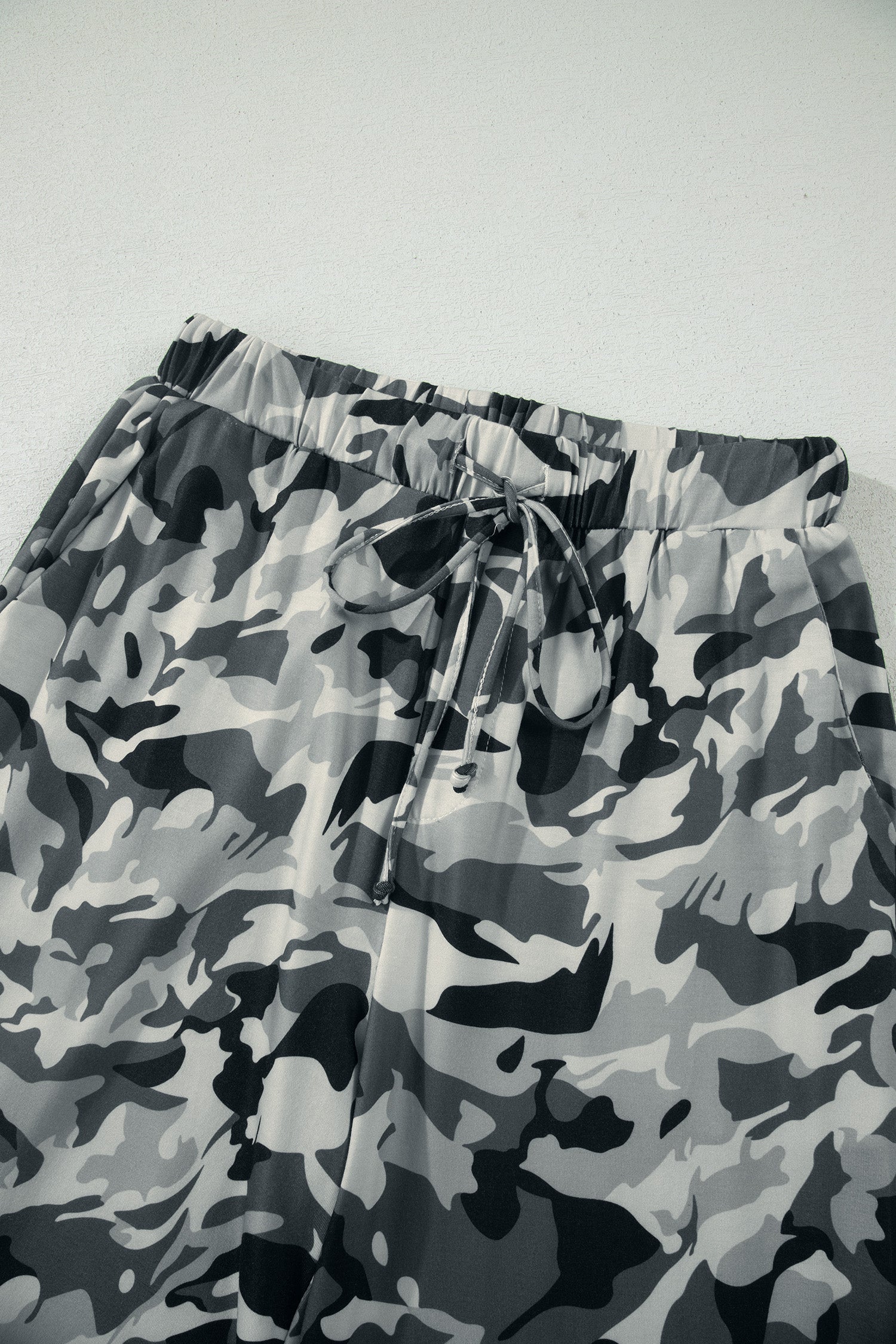 Women’s Camouflage Print High Waist Wide Leg Drawstring Pants