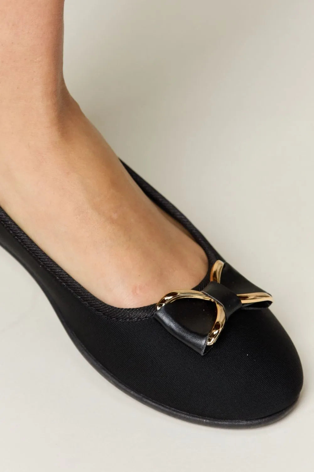 Women's Black Metal Buckle Flat Loafers – Classic Minimalist Shoes
