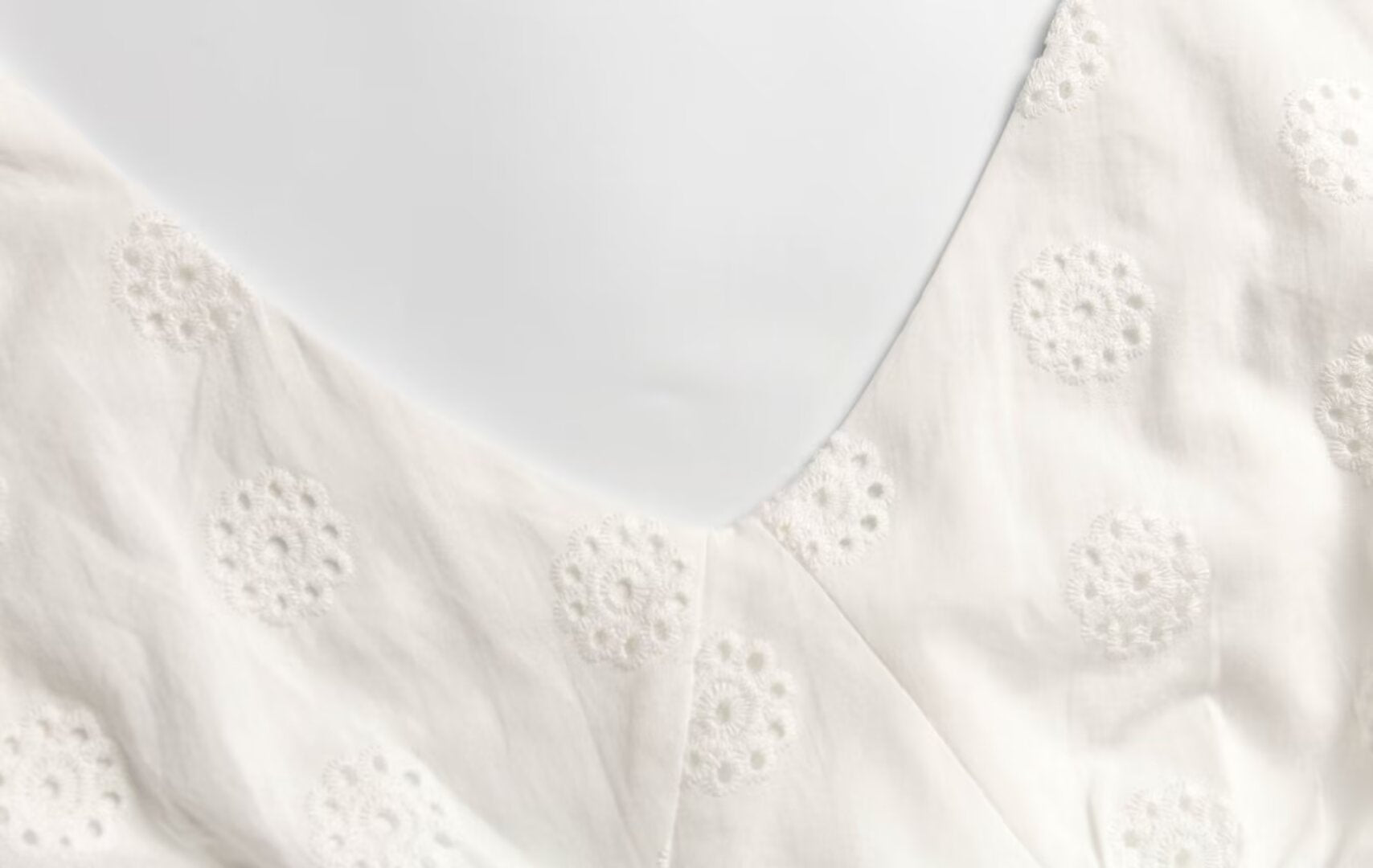 Summer High Grade Embroidered Dress Women Elegant Tied Waist Trimming Short Sleeved Long Dress