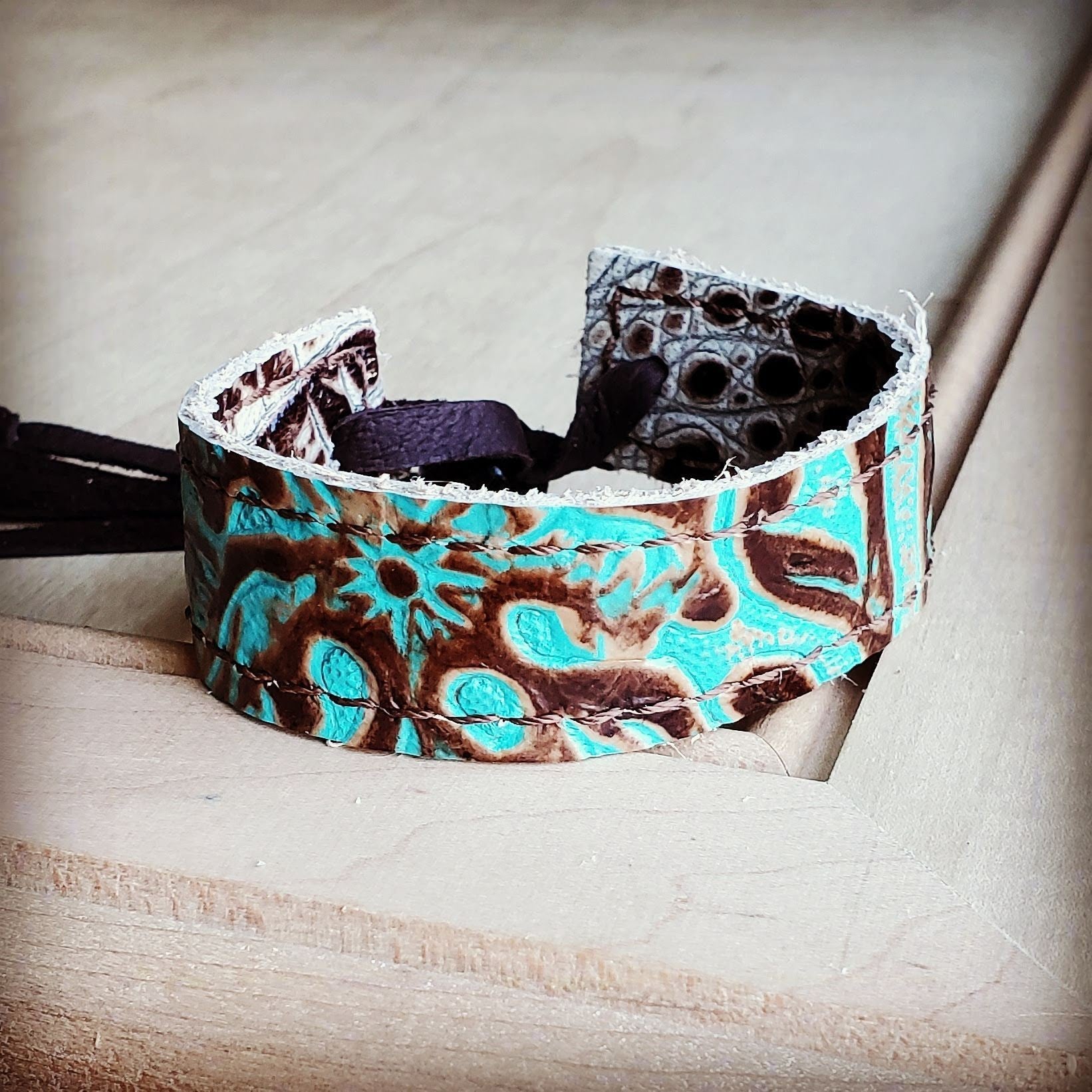 Women's Narrow Leather Cuff Bracelet Turquoise