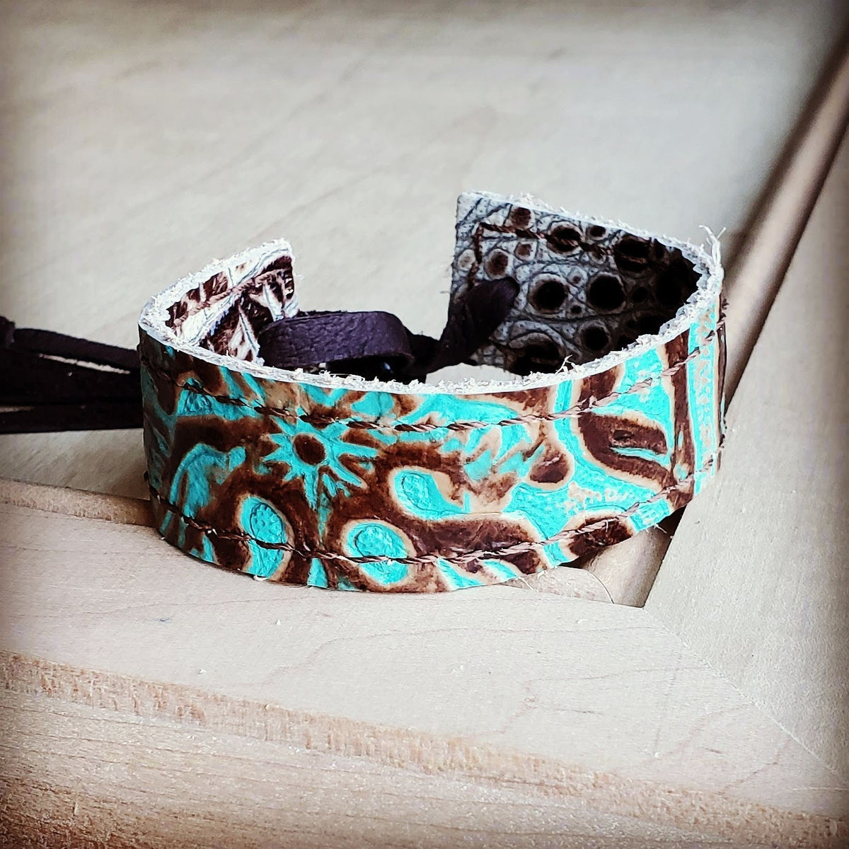 Women's Narrow Leather Cuff Bracelet Turquoise