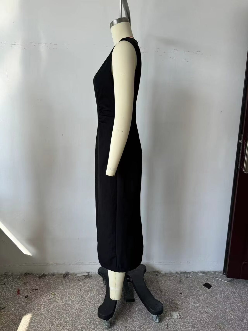 Autumn Winter Pleated Decorative Sleeveless Round Neck Midi Dress Women Intellectual Black Waist Tight Professional Dress