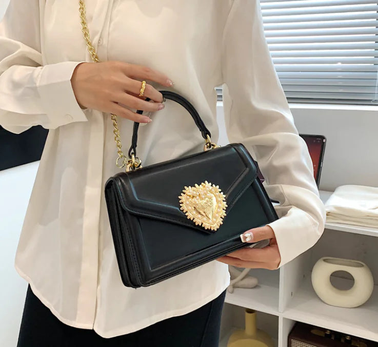 Custom High-Quality Vintage Butterfly Buckle Bag