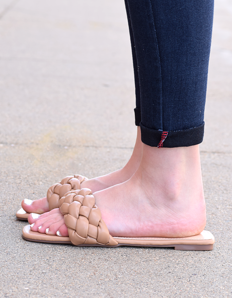 Braided Flat Sandals in Camel - Comfortable Everyday Footwear
