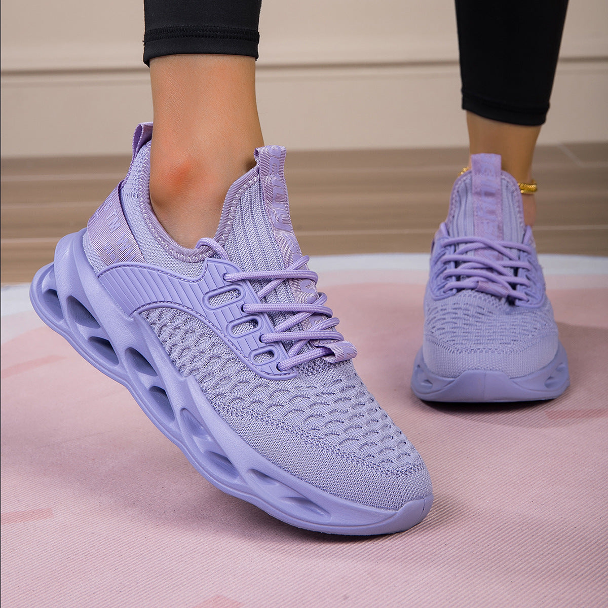 Women’s Lightweight Breathable Casual Walking Sneakers
