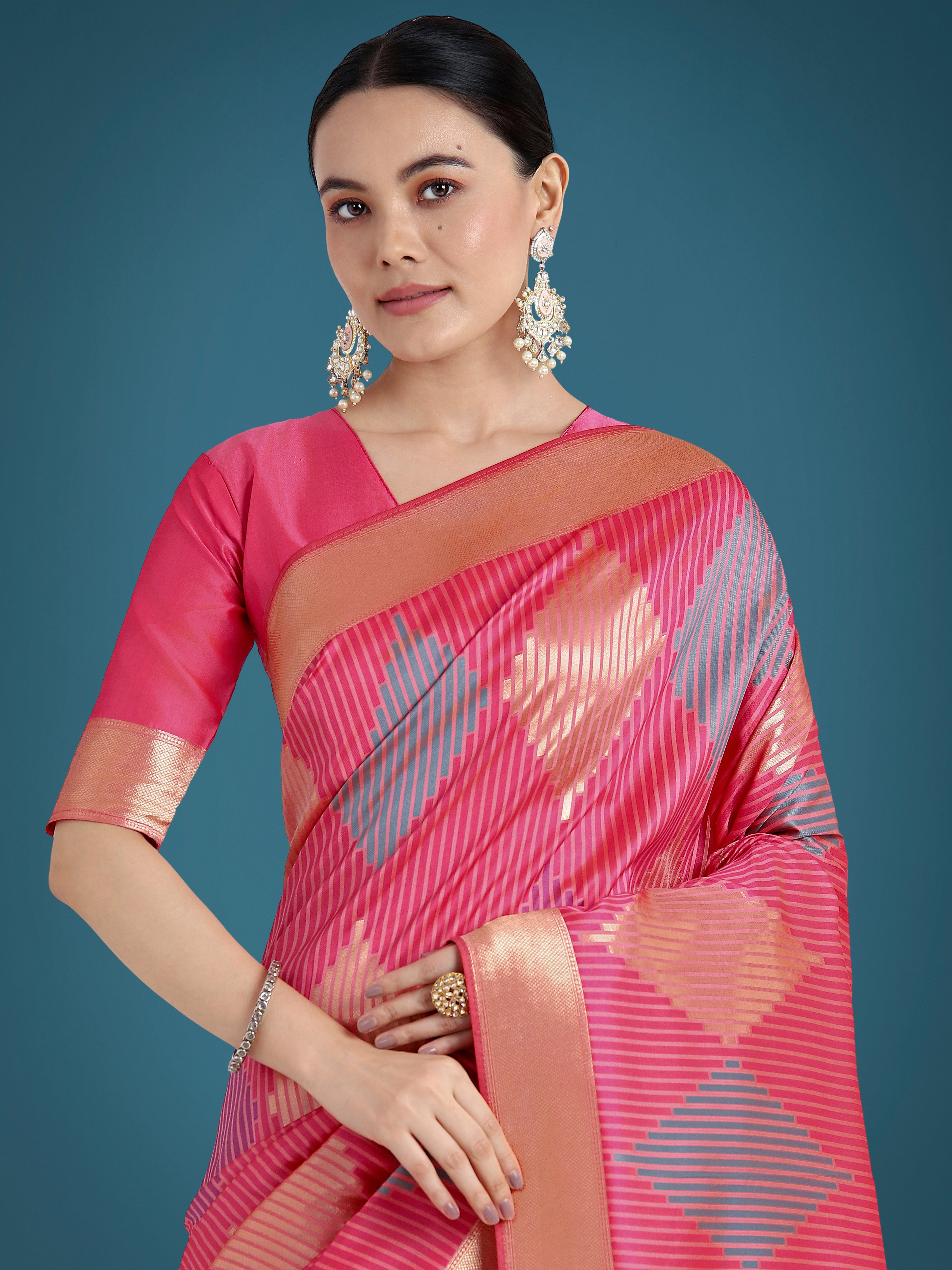 Light Pink Banarasi Silk Saree with Classic Zari Weaving