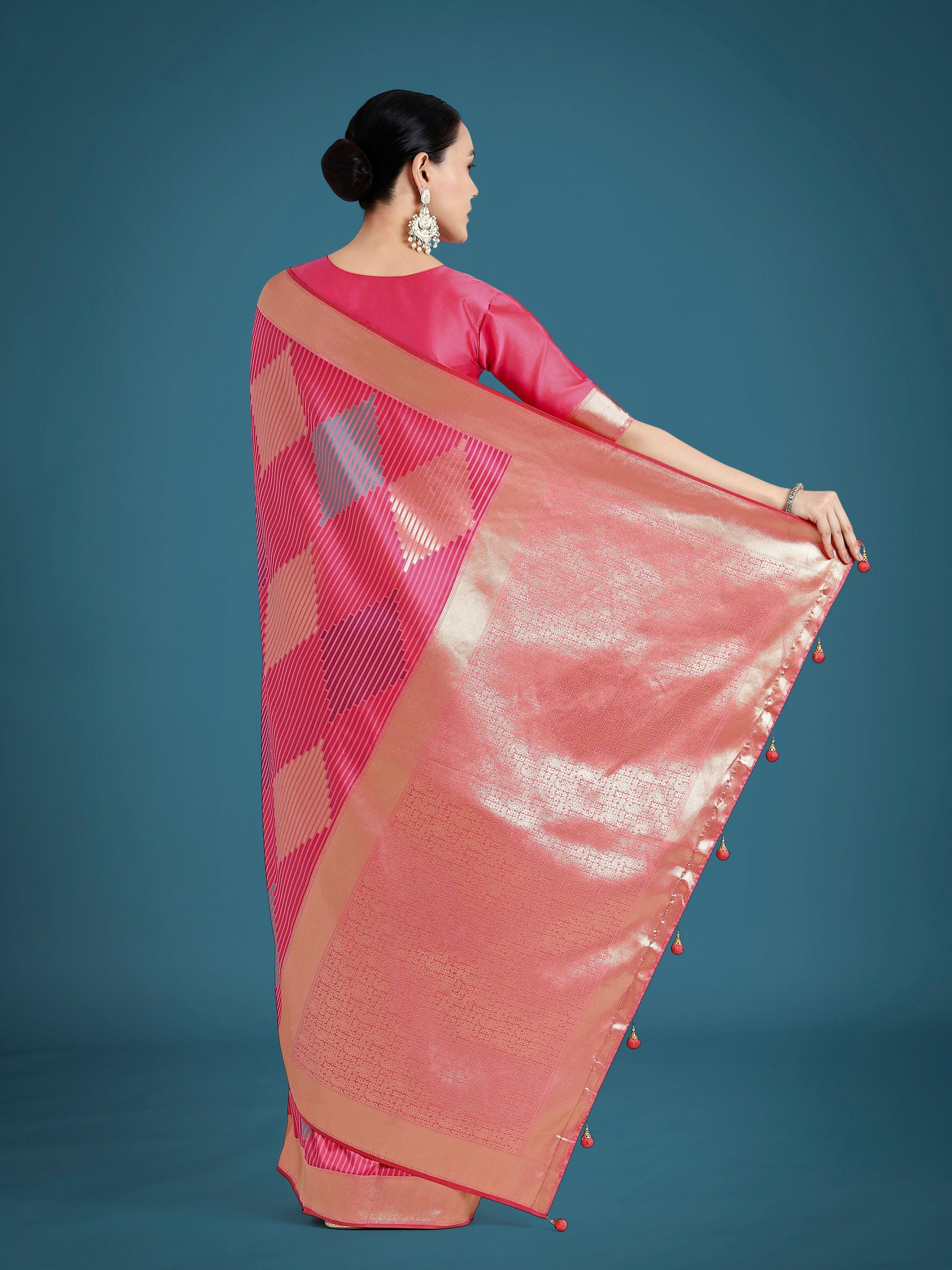 Light Pink Banarasi Silk Saree with Classic Zari Weaving
