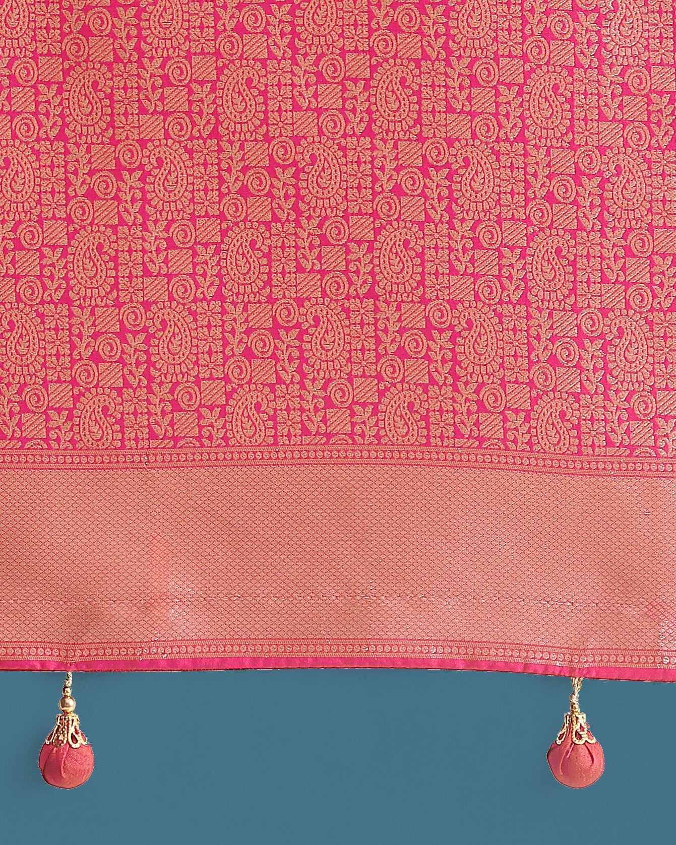 Light Pink Banarasi Silk Saree with Classic Zari Weaving