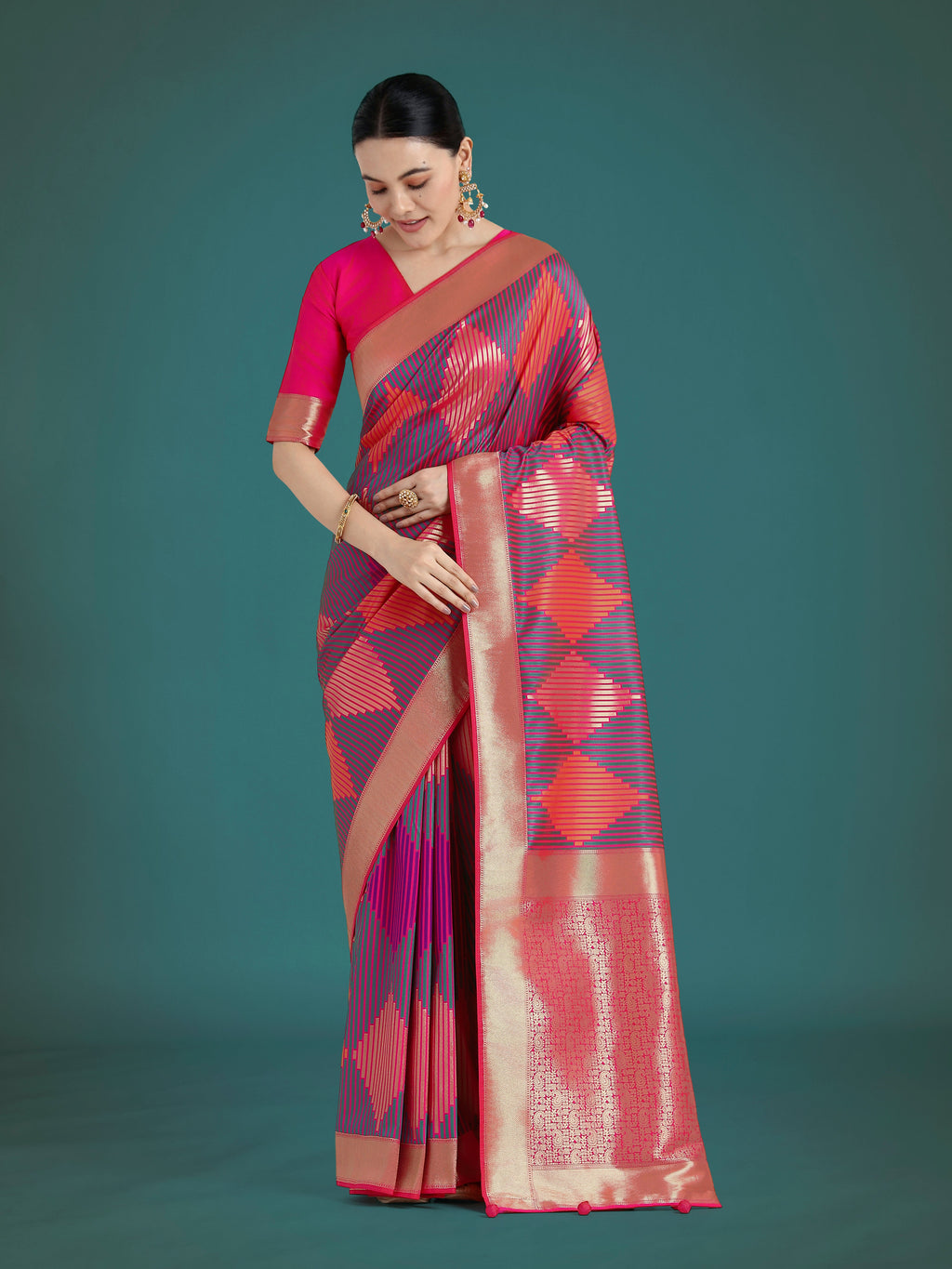 Classic pink Banarasi silk saree with detailed Zari weaving