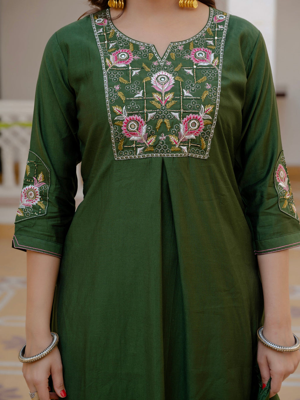 Green Viscose Mango Silk Kurta Set with Hand-Embroidered Sequins