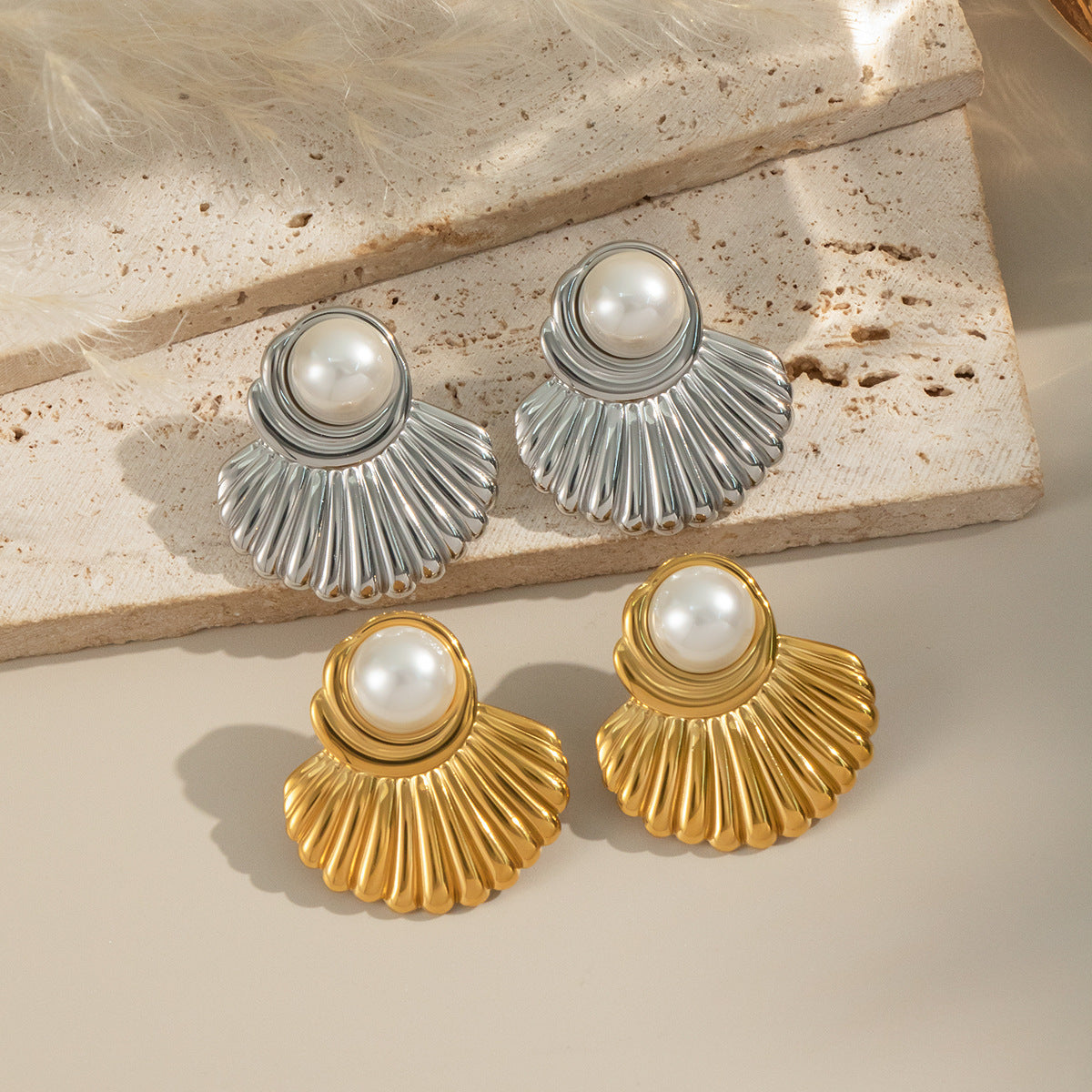 Fan-shaped Striped Stud Earrings For Women With Faux Pearl Inlay And Made Of Stainless Steel