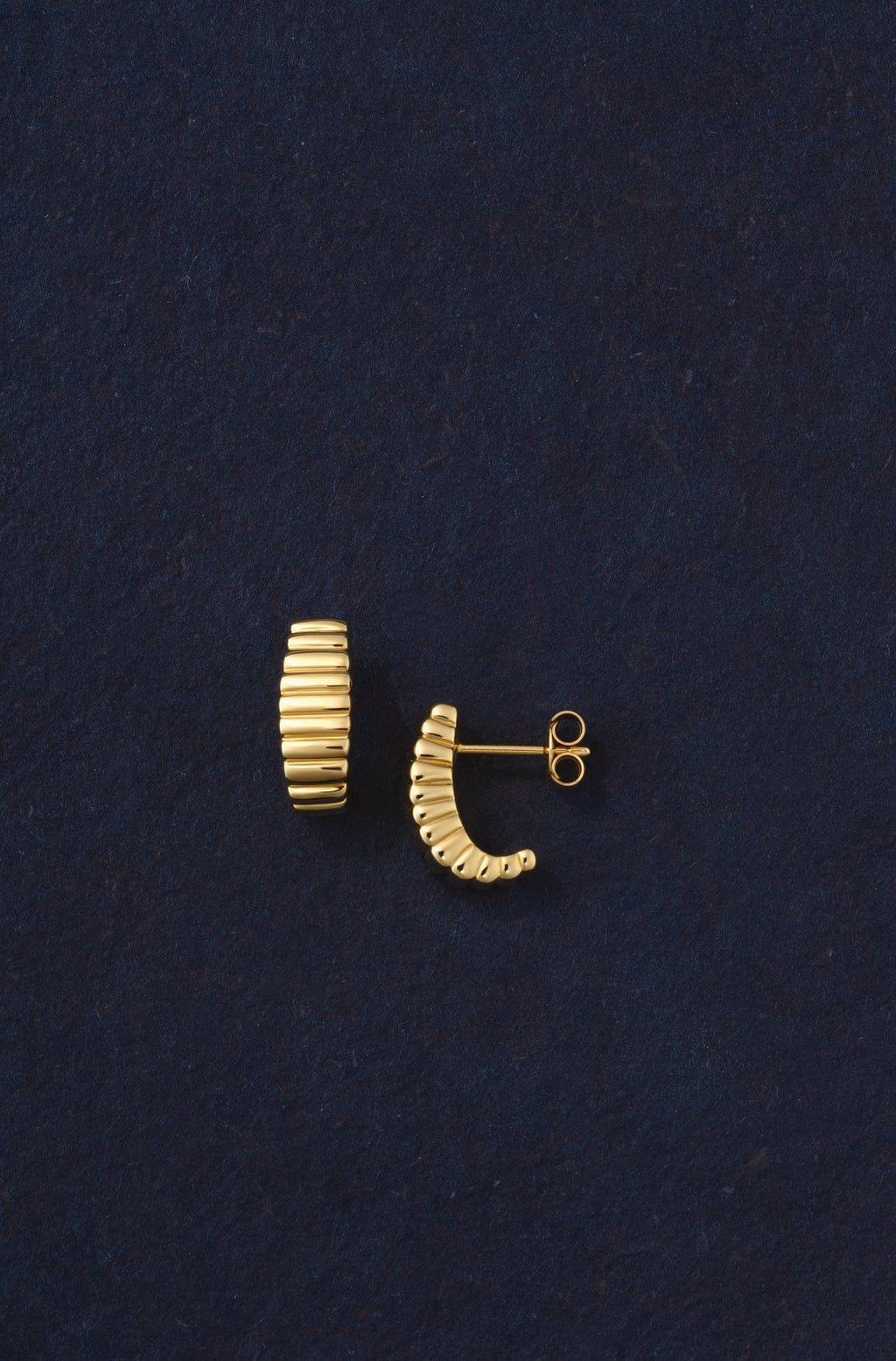 Ribbed Gold Hoop Earrings in 14K Yellow Gold for Everyday Elegance
