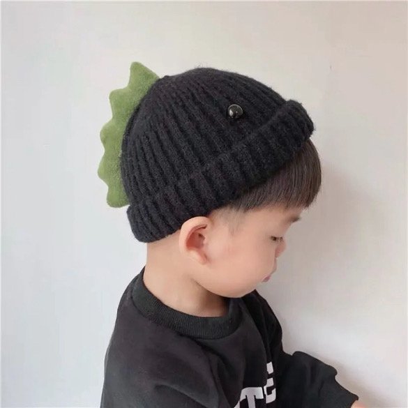 Dinosaur Spike Beanie - The Ultimate Fun & Cozy Knit Hat for Kids