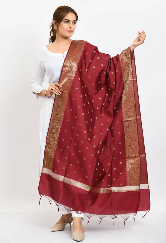 Maroon Banarsi silk dupatta featuring gold woven details