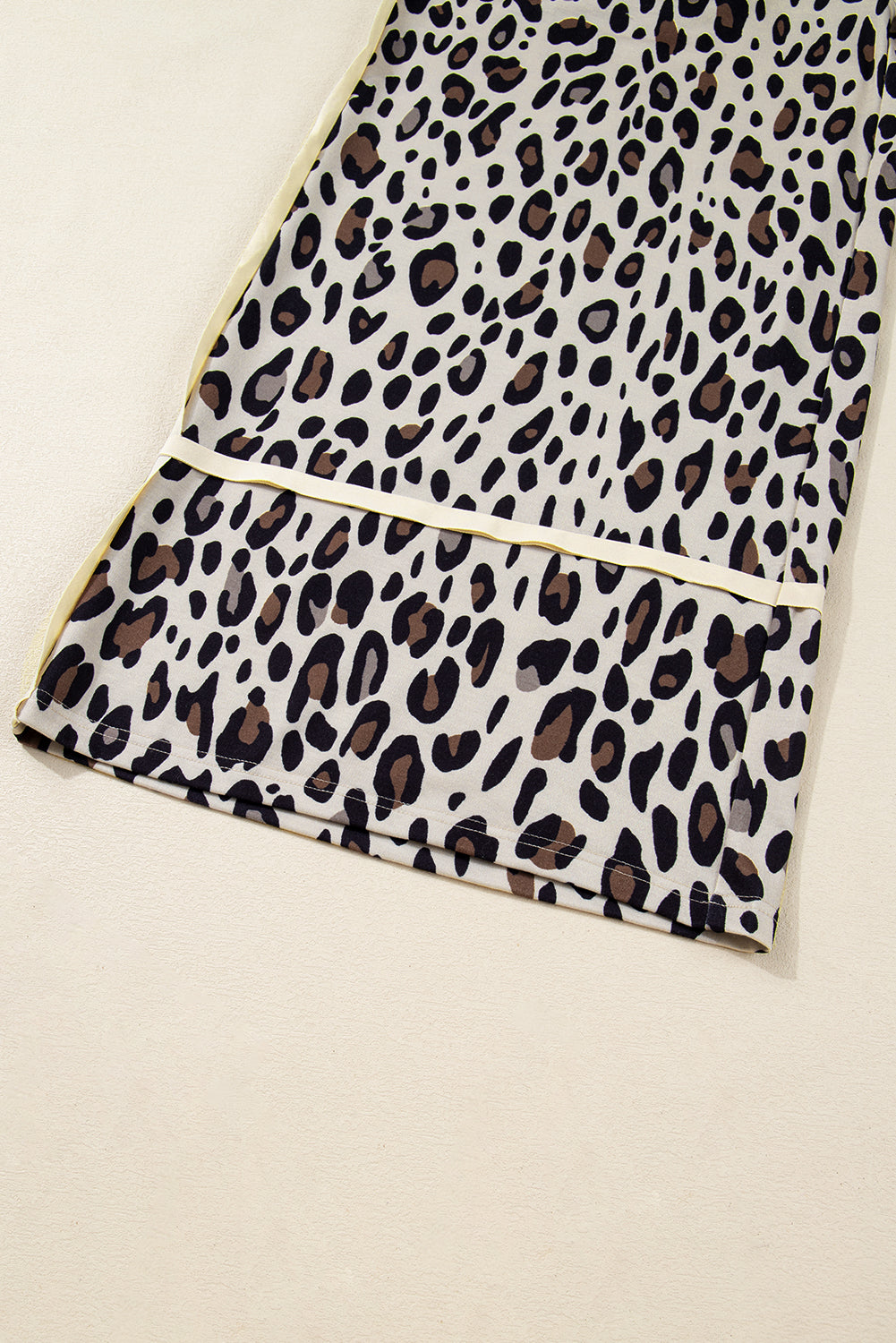 Plus Size Leopard Reverse Seam Patch Pocket Pants