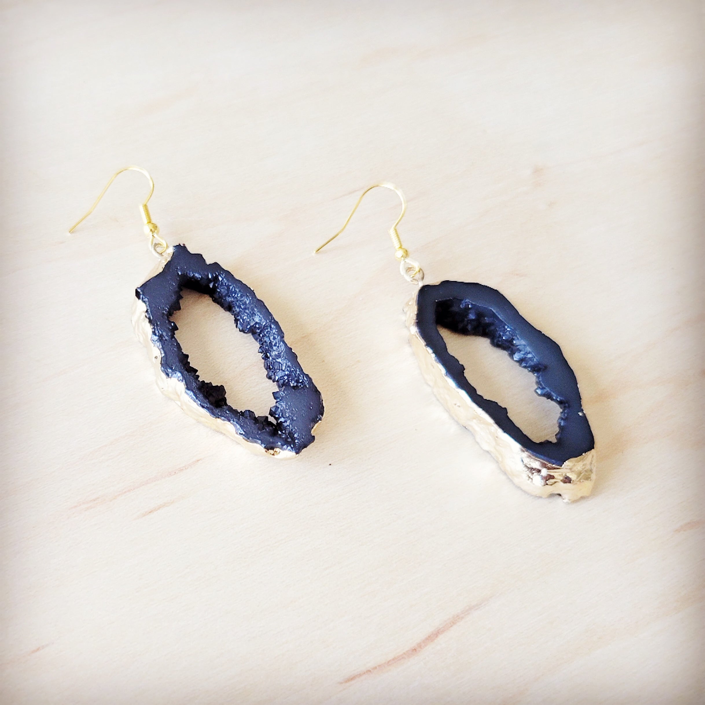 Black Crystalized Geode Dangle Earrings with Gold-Tone Edges - Image 2
