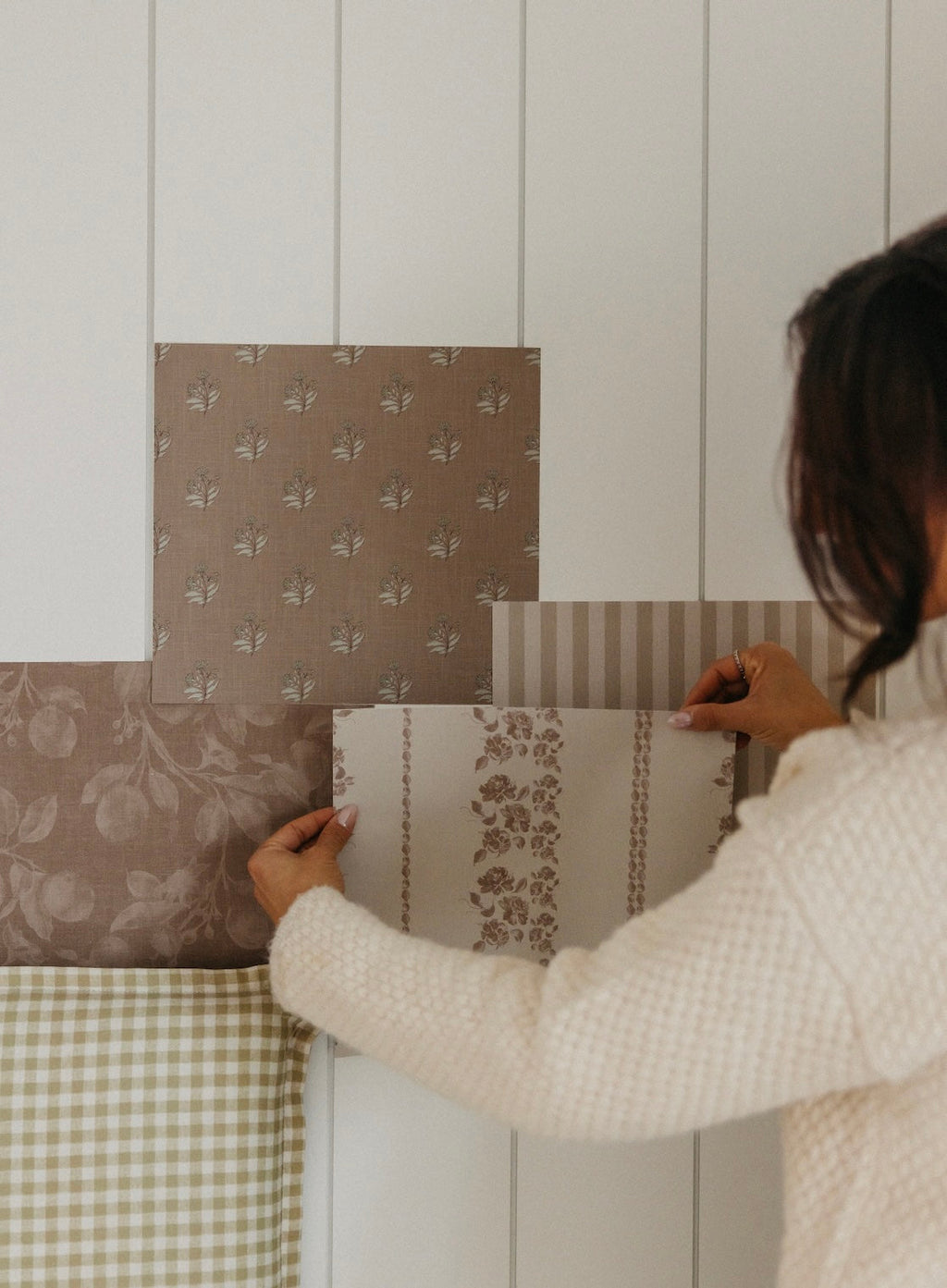 Somerset Fields Nature-Inspired Wallpaper in Taupe and Cream