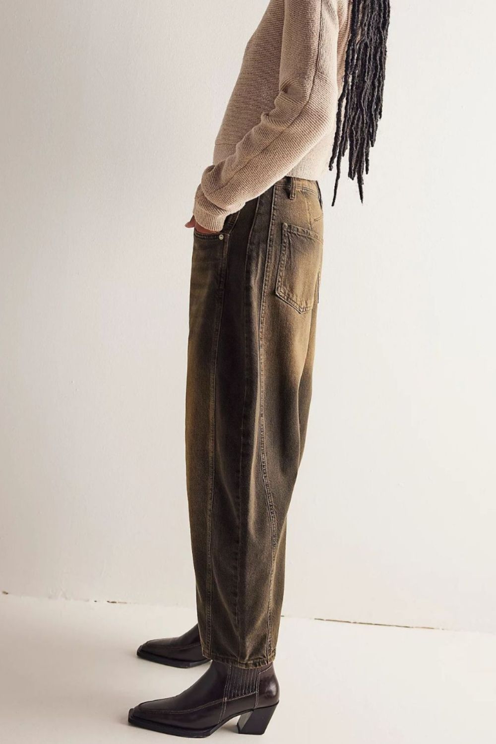 Blue Wide Leg Barrel Jeans with Functional Pockets - Image 17