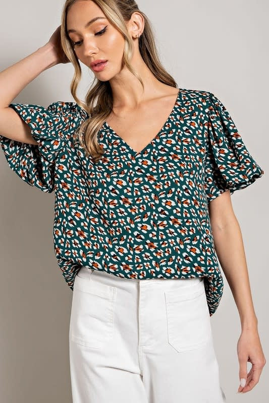V Neck Print Short Sleeve Top in Kelly Green Casual Blouse