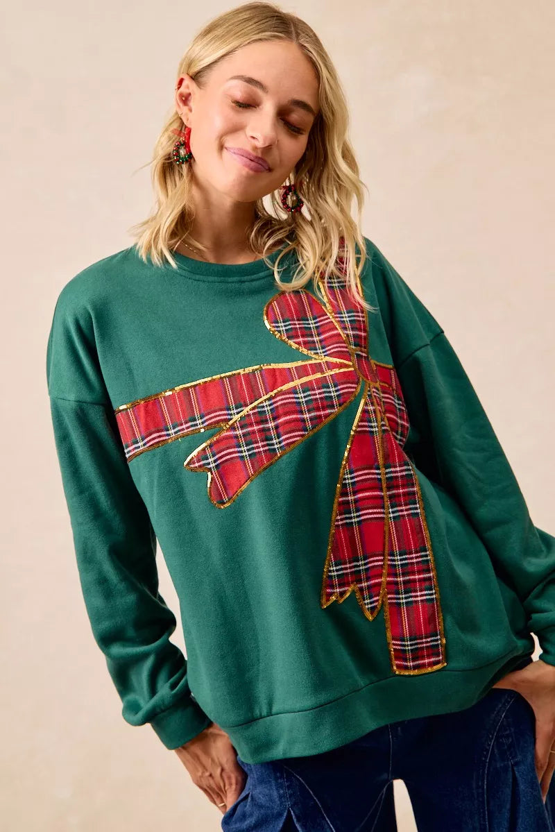 Oversized Plaid Bow Holiday Fleece Pullover in Green/Red