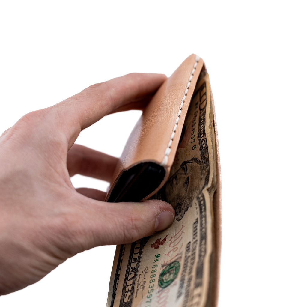 The Cash Finn Minimalist Leather Cash & Card Wallet in Russet