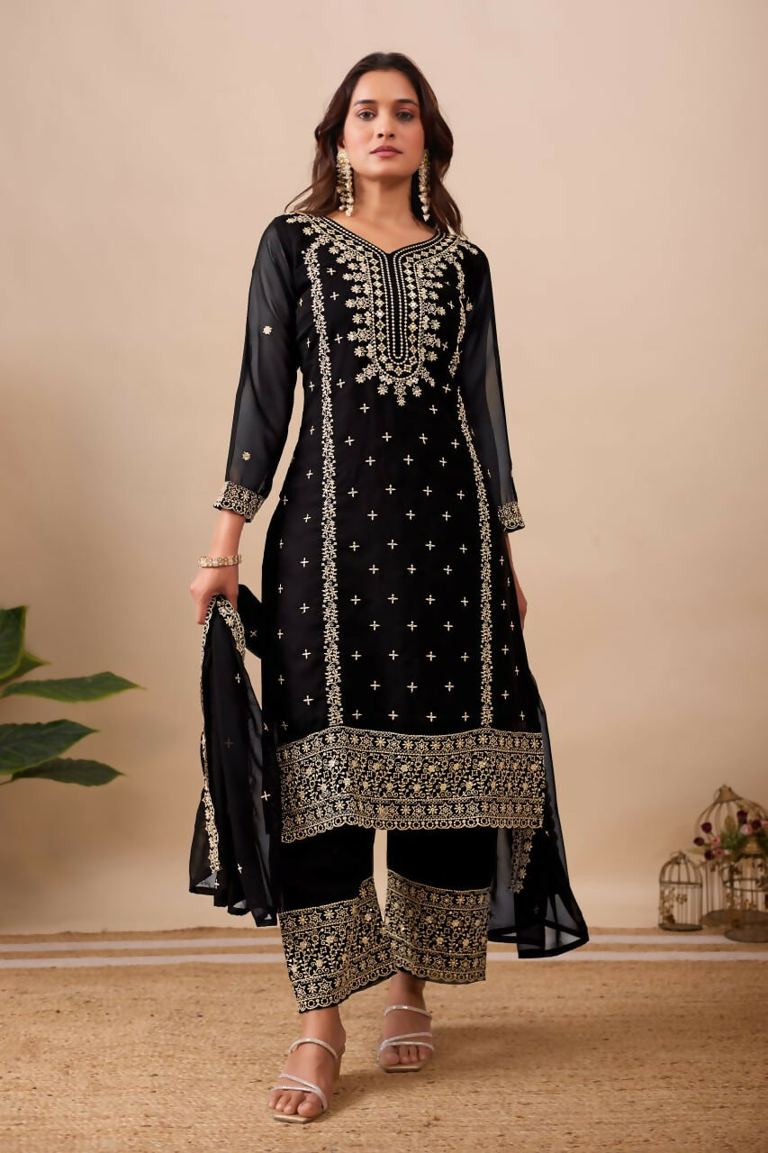 Black Velvet Kurta Set with Intricate Embroidery and Sequins