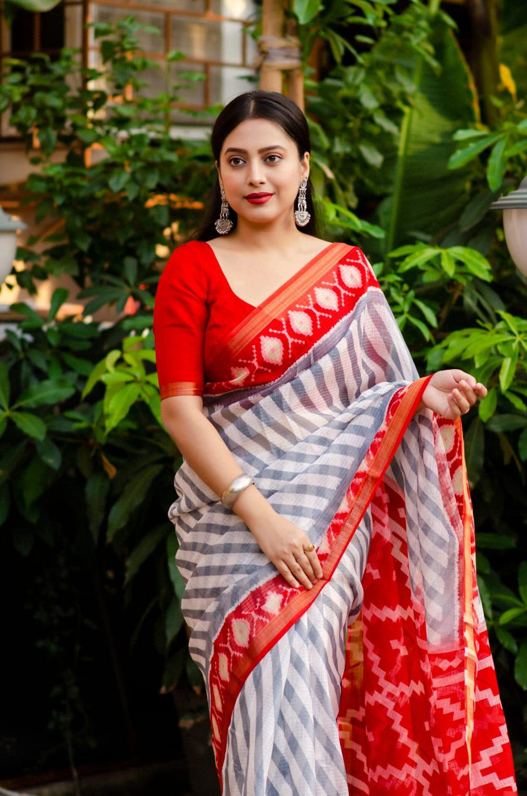 Grey Polycotton Ikkat Printed Saree with Zari Pattu Border