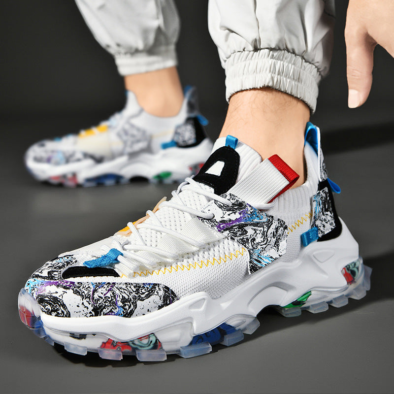 Men's lightweight athletic sneakers with camouflage pattern