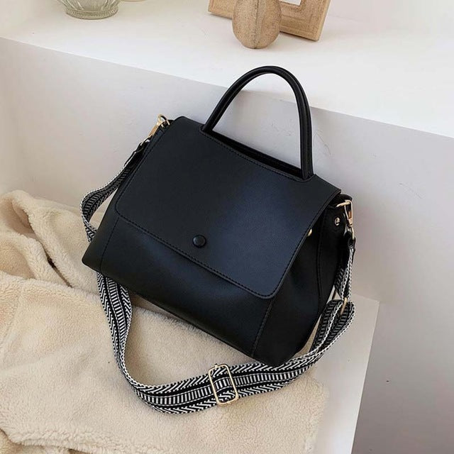 Simple Leather Crossbody Bag for Girls Lightweight Travel Purse