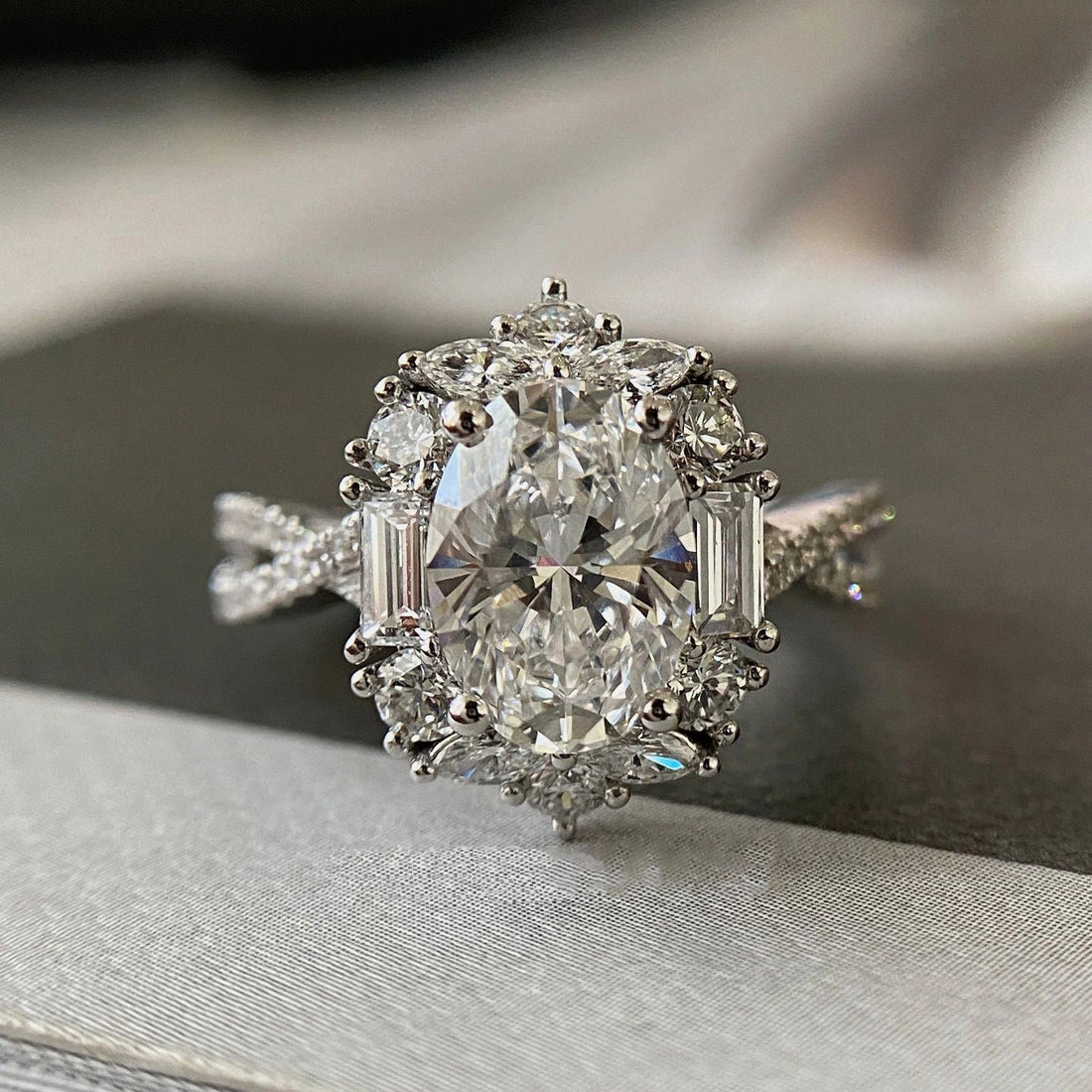 Luxury Design Oval Simulated Moissanite Engagement Ring, White Gold Plated Cluster Zircon Ring For Women, Wholesale