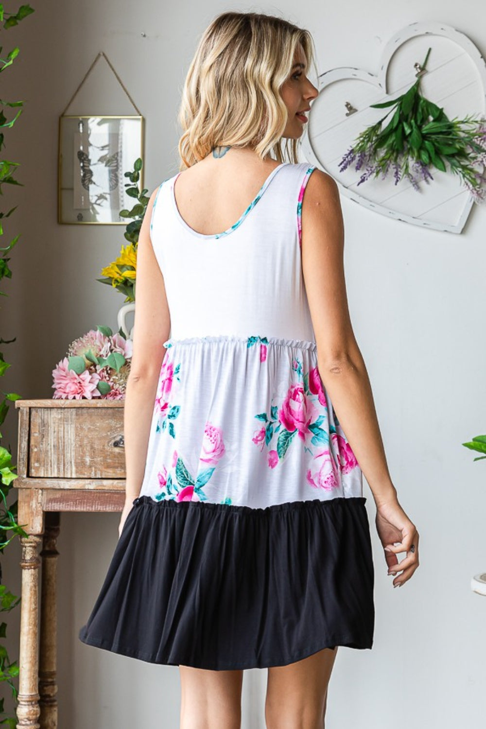 Scoop Neck Frill Tiered Dress in Floral Print