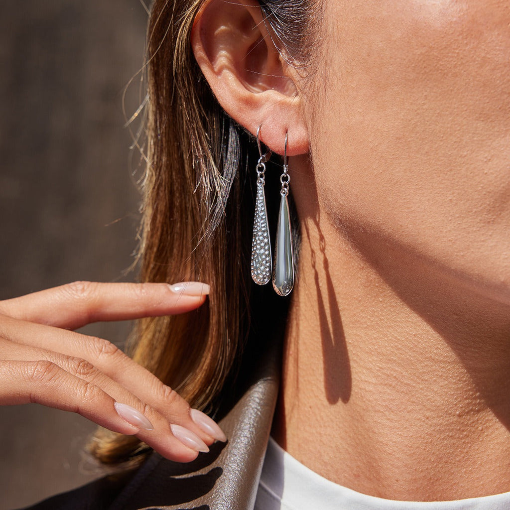 Minimalist 18K Gold Teardrop Earrings – Elegant Drop Jewelry