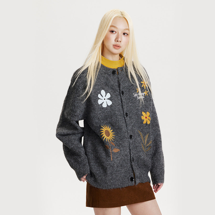 Women’s Grey Retro Floral Embroidered Cardigan Sweater - Image 2