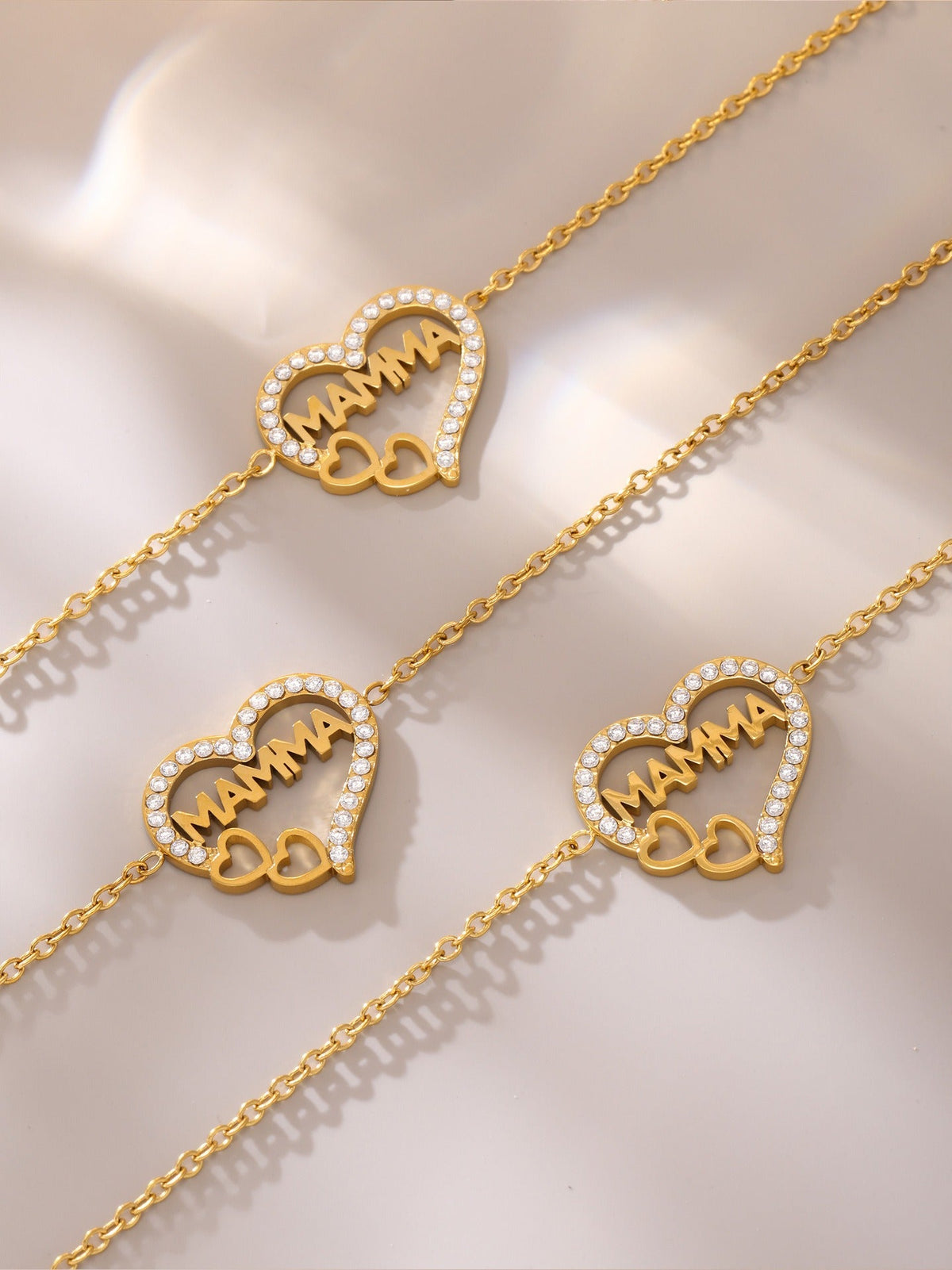 18K gold hollow heart with letter MAMMA design light luxury noble bracelet