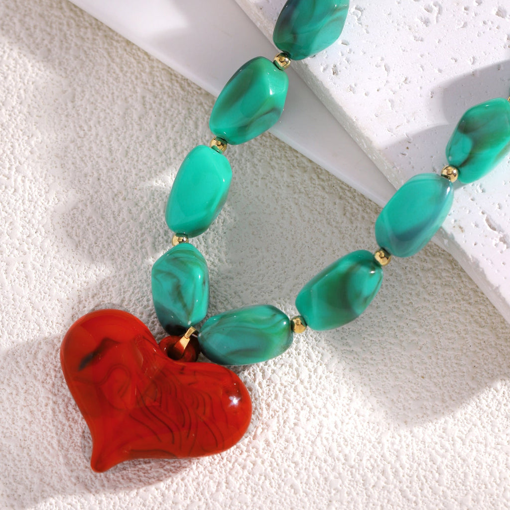 Vintage Bohemian Resin Heart Necklace Sweet and Cool Jewelry