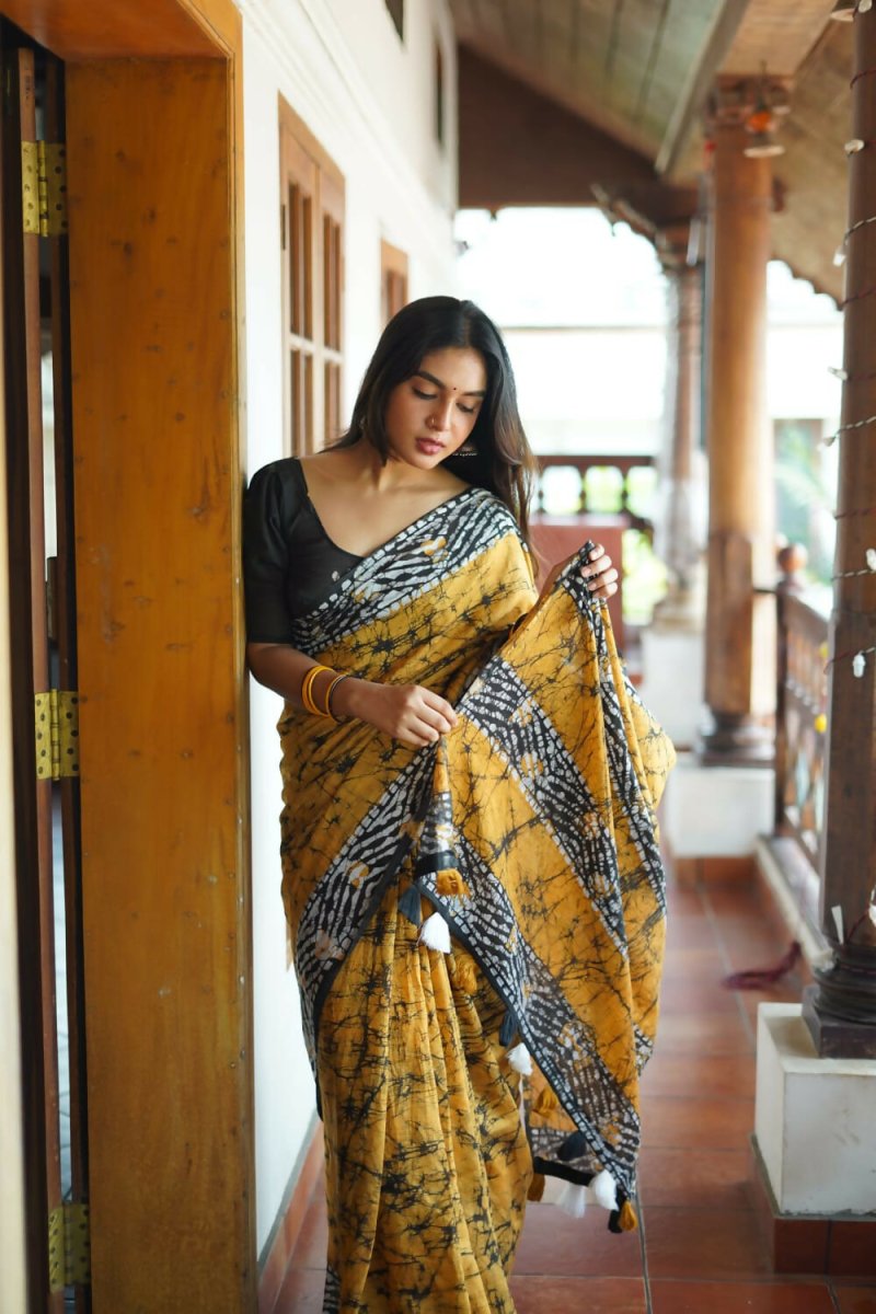 Mustered Combination Pure Chanderi Cotton Batik Printed Saree