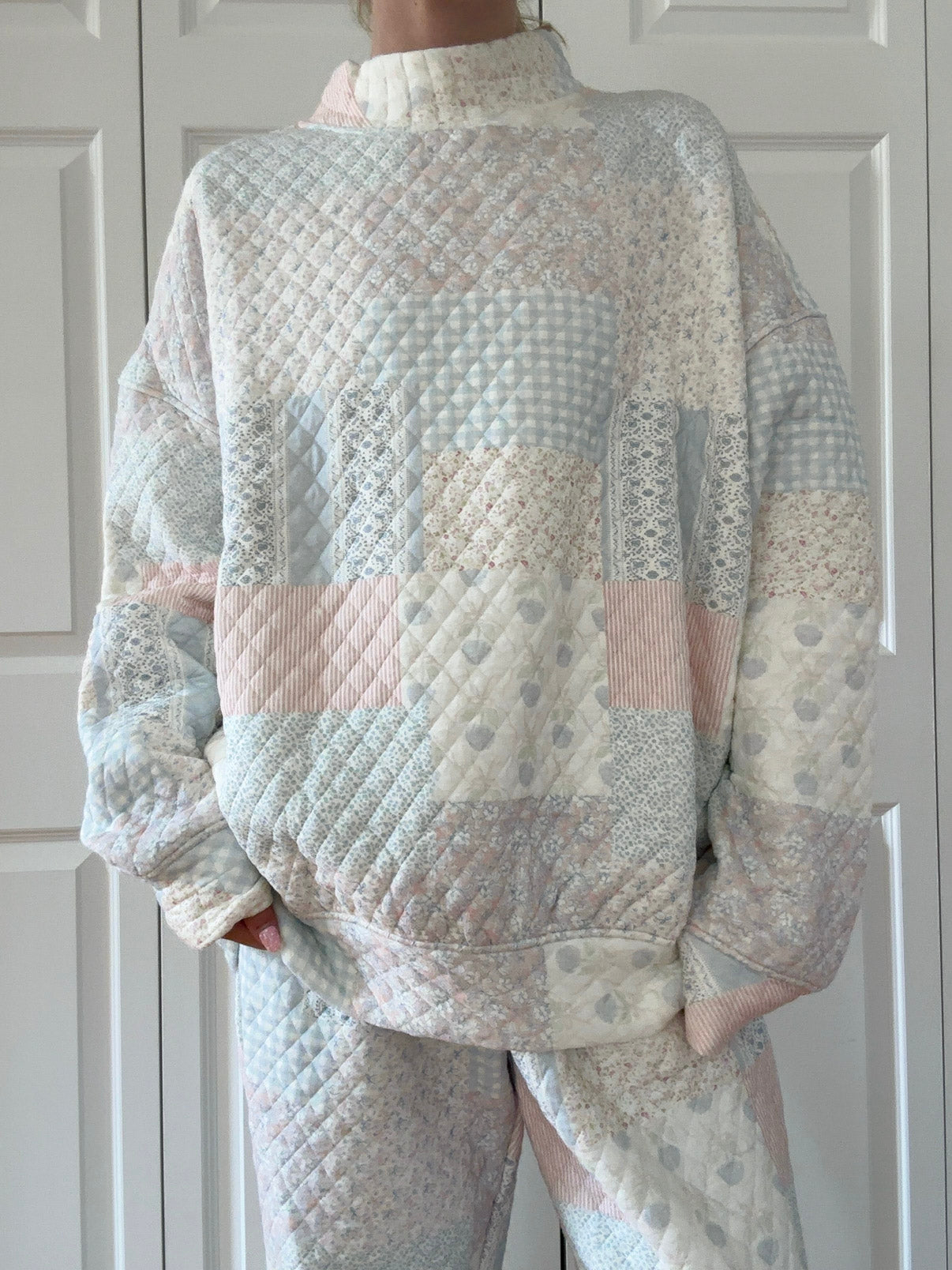 Shades Of Blue Quilted Pastel Mockneck Sweatshirt Unisex