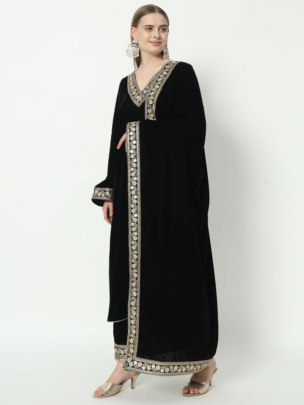 Black Velvet Lace Suit Set with Delicate Detailing