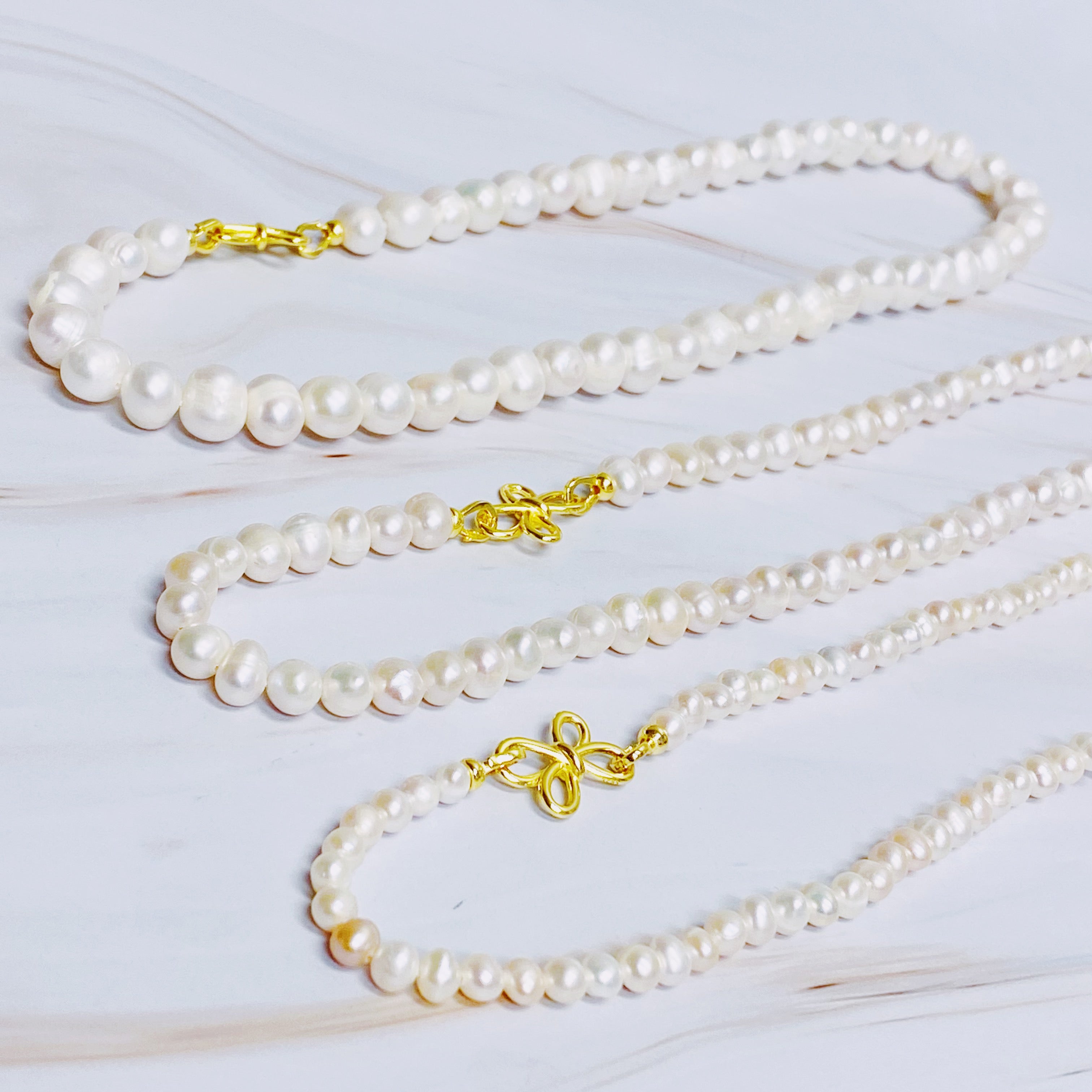 Clover Clasp Genuine Pearl Necklace