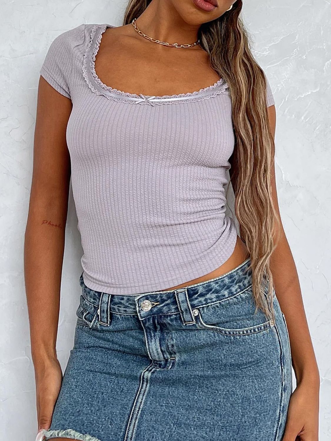 Lace Detail Scoop Neck Short Sleeve T-Shirt in White