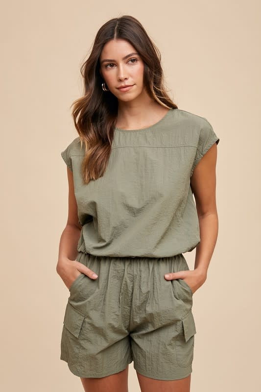 Utility Sportive Top & Cargo Shorts Set in Olive - Relaxed Fit