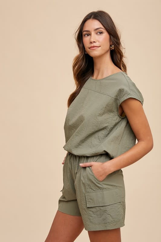 Utility Sportive Top & Cargo Shorts Set in Olive - Relaxed Fit