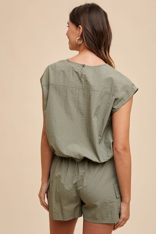 Utility Sportive Top & Cargo Shorts Set in Olive - Relaxed Fit