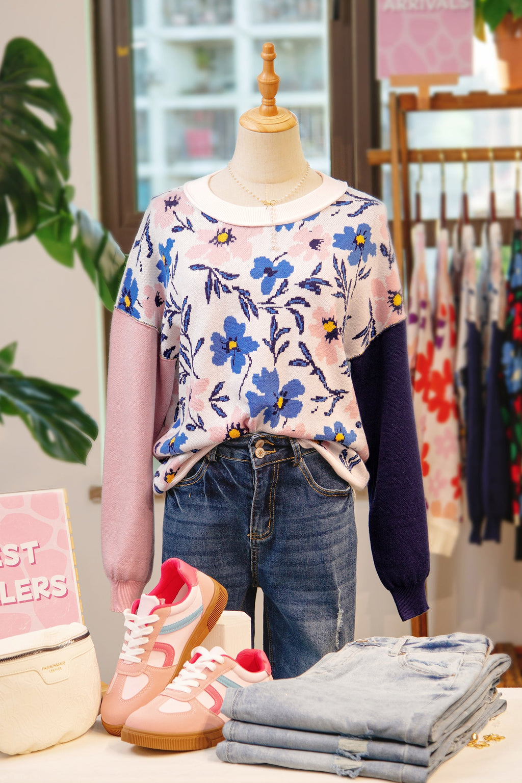 Floral Panel Colorblock Sleeve Crewneck Sweater