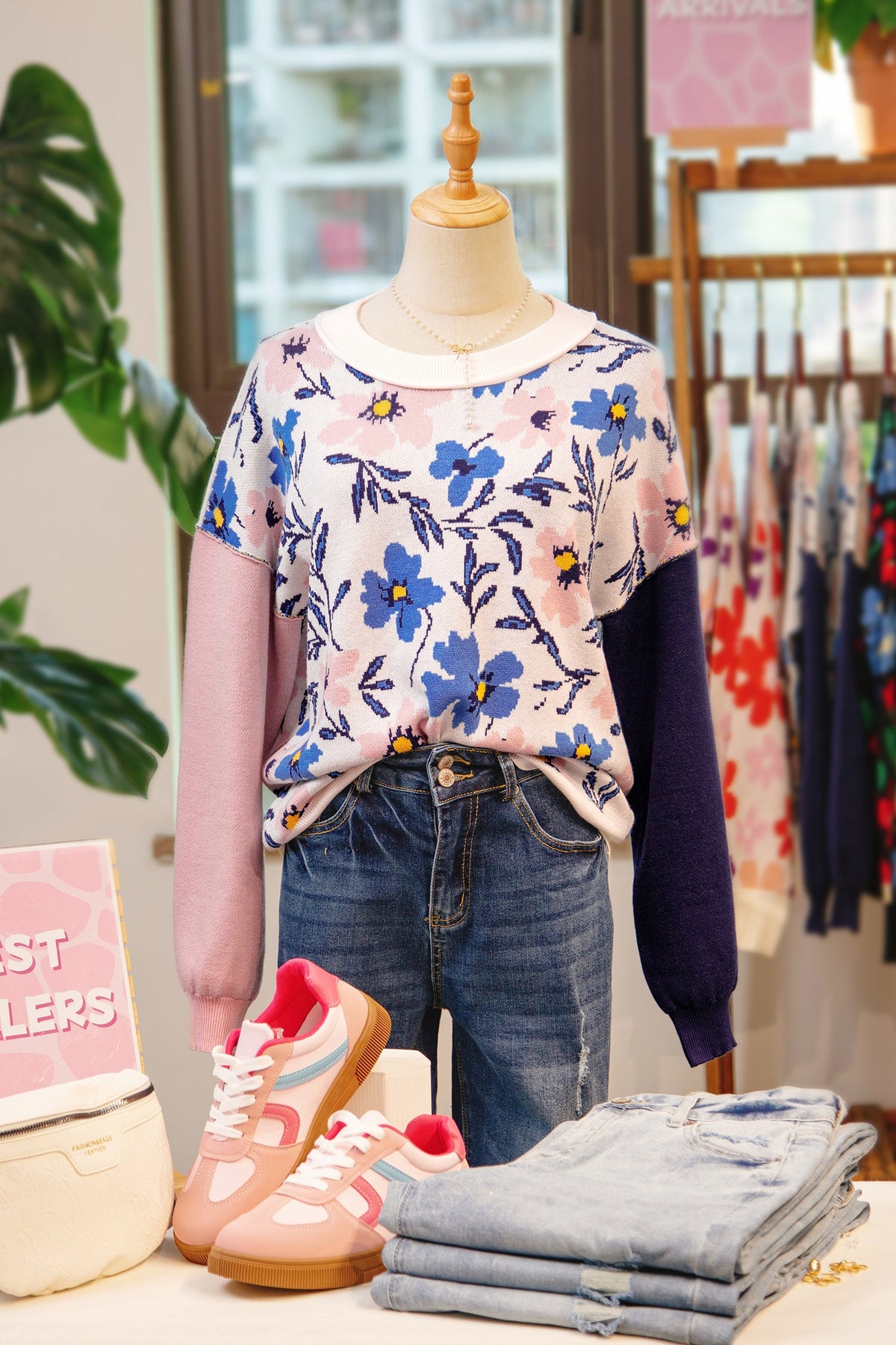 Floral Panel Colorblock Sleeve Crewneck Sweater