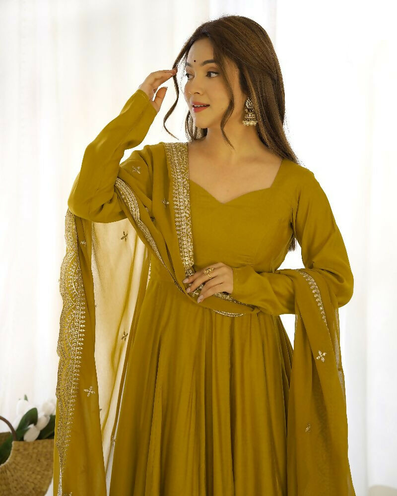 Mehndi Chanderi Kurta Set with Sequence Embroidery 3-Piece Set