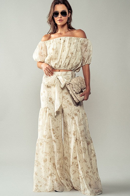 Elastic Off Shoulder Floral Crop Blouse in Taupe