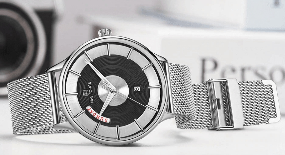 Minimalist Stainless Steel Analog Quartz Watch for Men