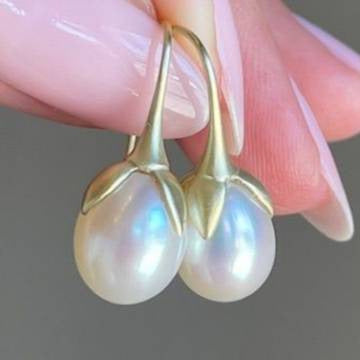 High-end Australian White Shell Pearl Earrings